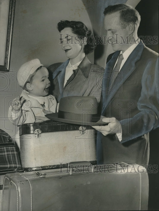 1954, Representative and Mrs. George Huddleston and Son - abno11174 - Historic Images