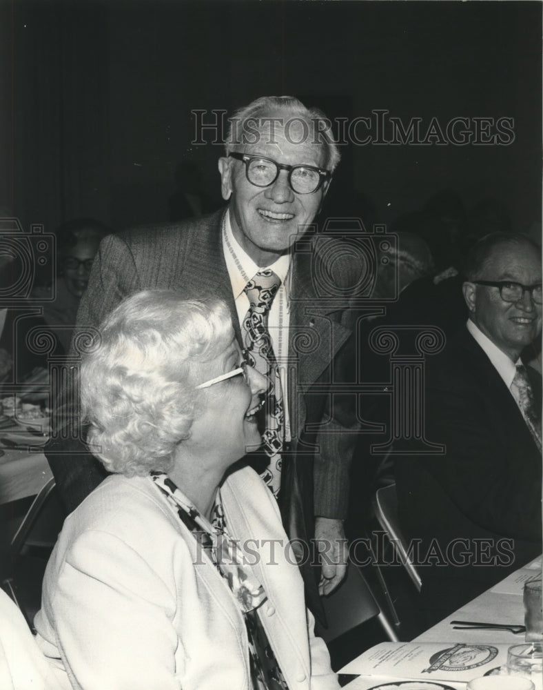 1976 Press Photo Joe Travis received an award - abno11232 - Historic Images