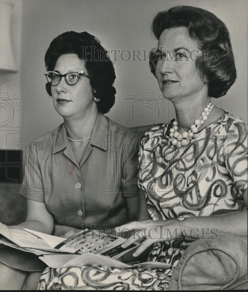 1964, Vice and President of Children's theater make plans - abno11288 - Historic Images