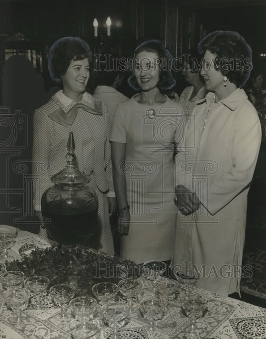 1972, New members of Women's Committee of Birmingham Civic Ballet - Historic Images