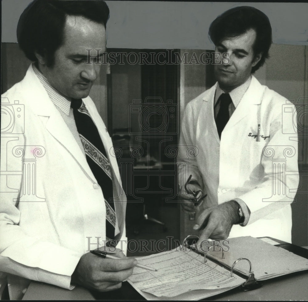 1986 Press Photo Doctors Stagno and Pass of the University of Alabama Birmingham - Historic Images