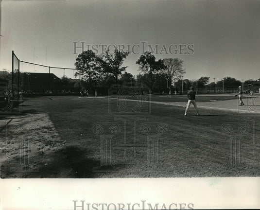 1983 Press Photo Alabama-State college baseball players practice new UAB field.-Historic Images