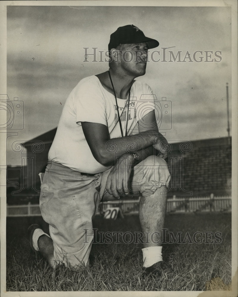 1948 William and Mary head football coach R.N. "Rube" McCray. - Historic Images