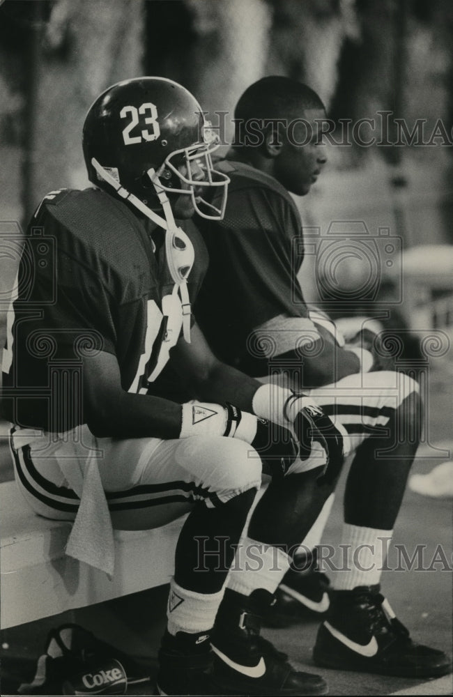 Press Photo Alabama&#39;s football players #23 Todd Richardson and Greg Payne.- Historic Images