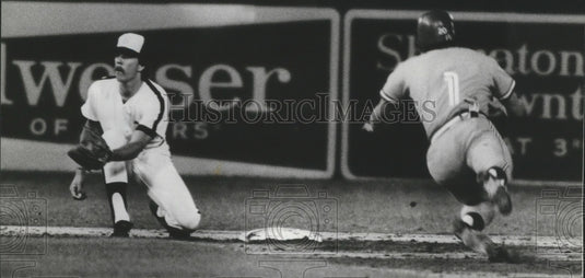 Press Photo Alabama-Birmingham Barons baseball player waits for throw. - Historic Images