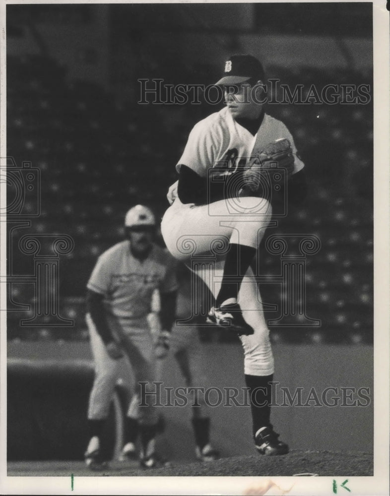 Press Photo Alabama-Birmingham Barons pitcher, Grady Hall in the 2nd inning. - Historic Images
