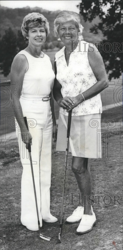 1978 Onida Cunningham and Girle Preston in golf tournament, Alabama - Historic Images