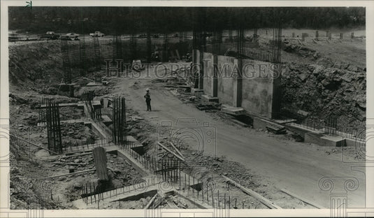1987 Press Photo Locker Room Area Of Barons' New Baseball Park In Hoover Alabama - Historic Images