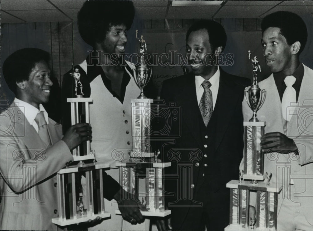 1977 Press Photo Lawson State Basketball, Baseball Award Winners; Cch Laisure - Historic Images