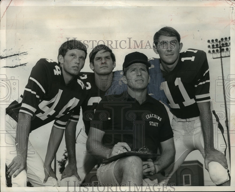 1970 Press Photo Samford Football's Stewart, Lazenby And Nipper With Cch Grubb- Historic Images