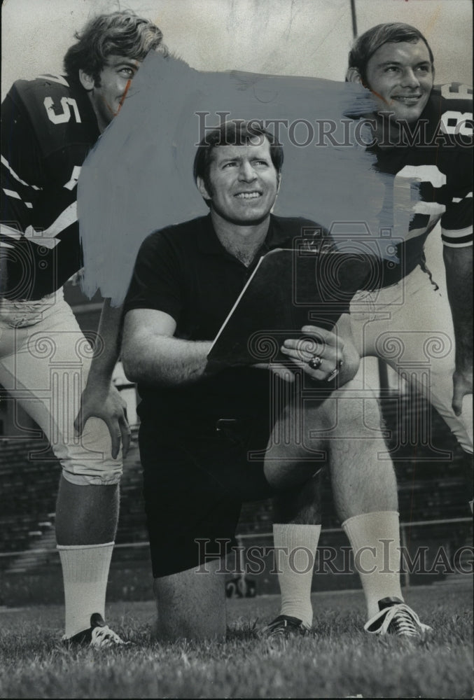 1972 Press Photo Samford Football&#39;s Coach Grubb And Players Newton And Clanton - Historic Images