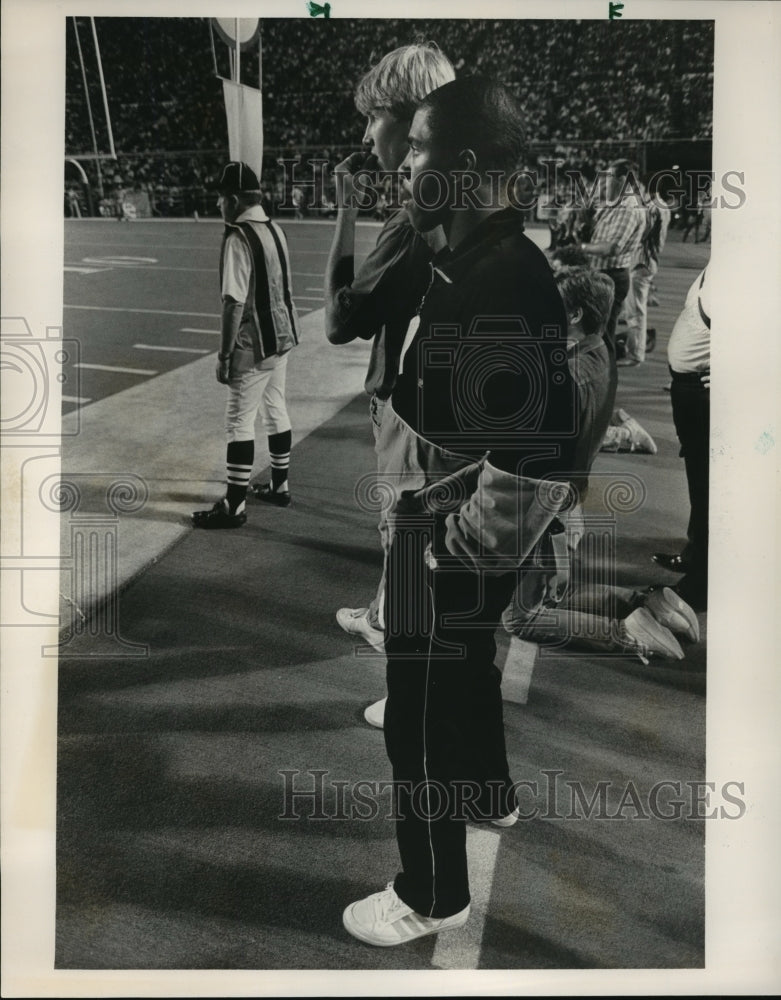 1985 Alabama Football Player Kerry Goode Has To Watch From Sidelines - Historic Images