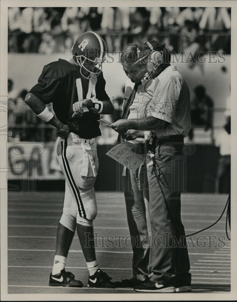 1990 Alabama Football's Hollingsworth, Coaches Stallings And Moore - Historic Images