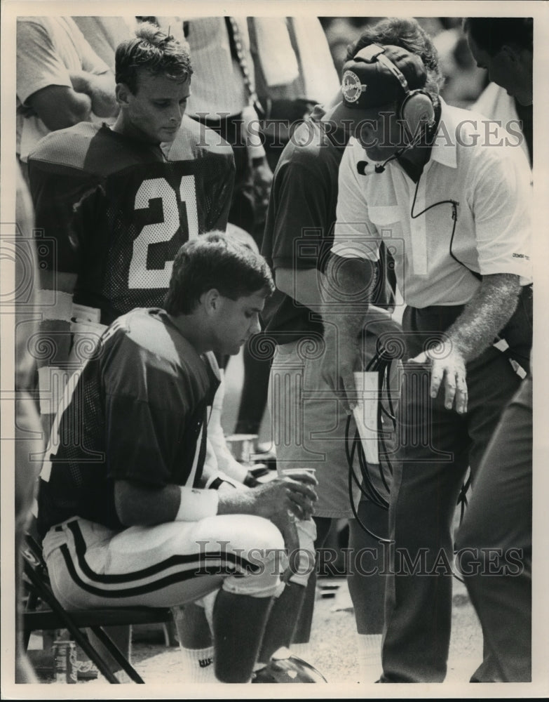 Alabama Football Players Hollingsworth, Sanderson And Coach Moore - Historic Images