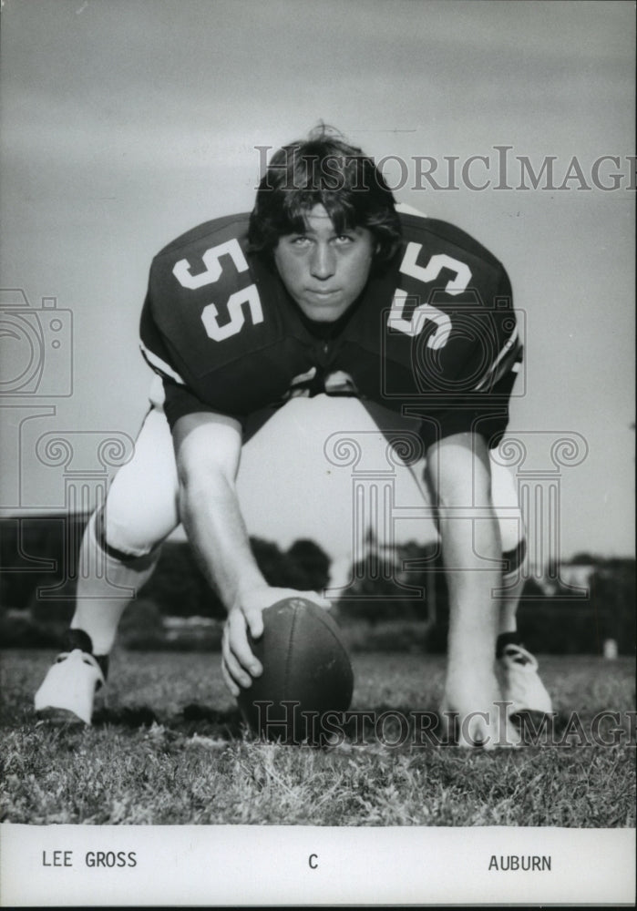 1977 Press Photo Auburn University Football Offensive Line Center Lee Gross - Historic Images