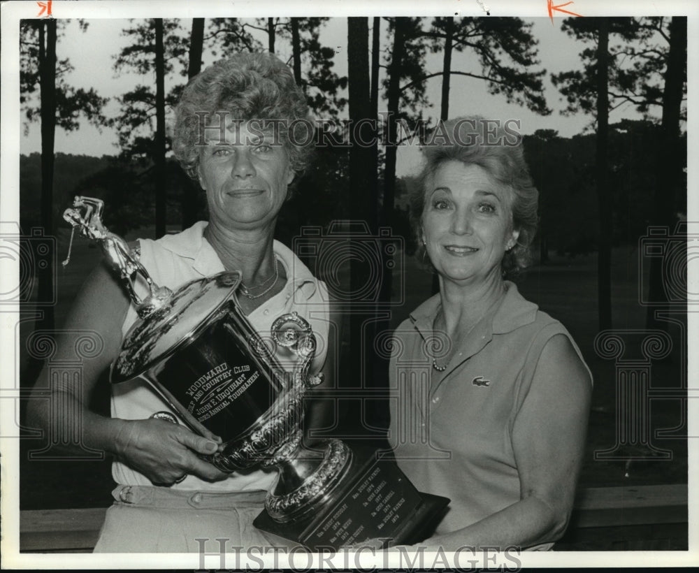 1981 Press Photo Woodward Invitational Golfers Bobbie Hallmark And Evelyn Coston - Historic Images