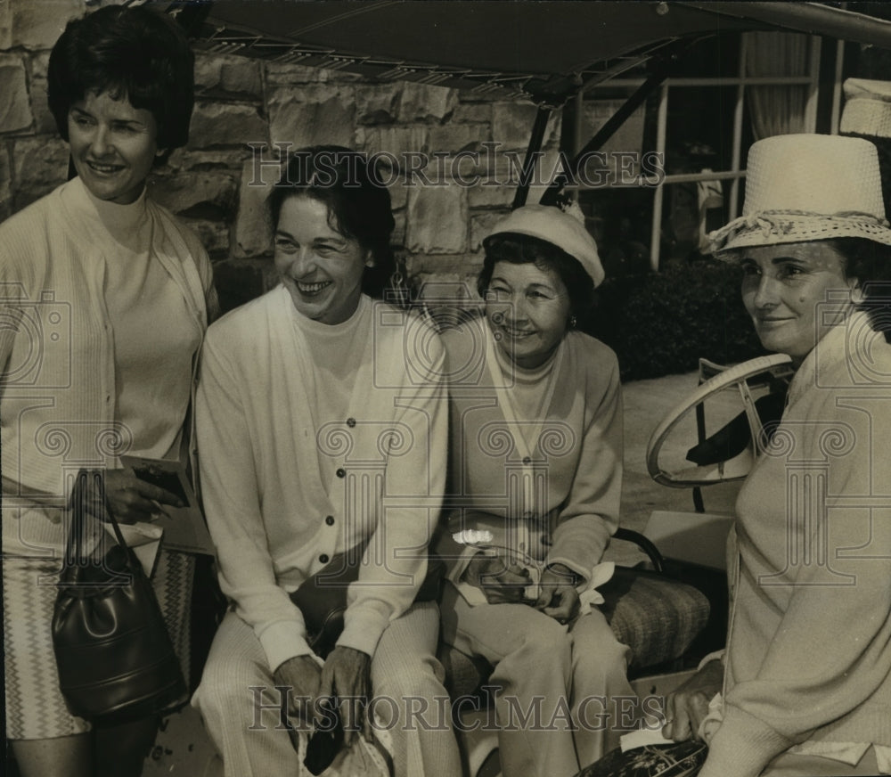1972 Press Photo Quartet At Start Of Birmingham Country Club Ladies Invitational- Historic Images