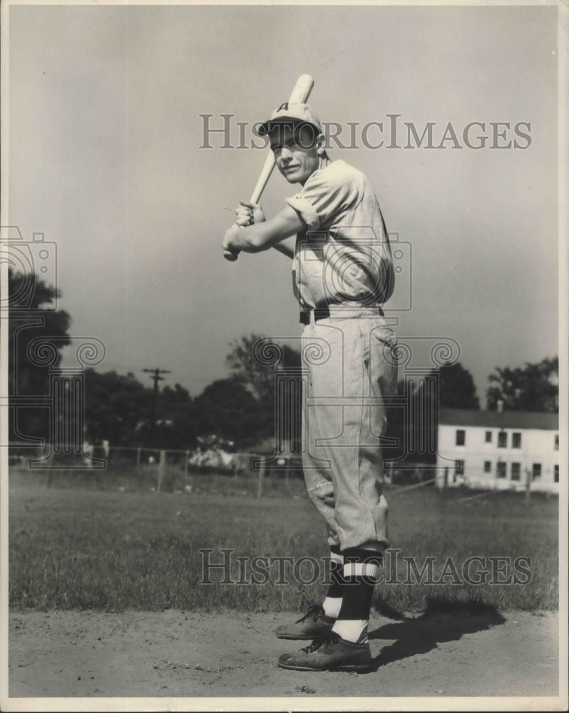 1949 Press Photo Alabama Shortstop Jack Rutledge Posing With His Baseball Bat - Historic Images