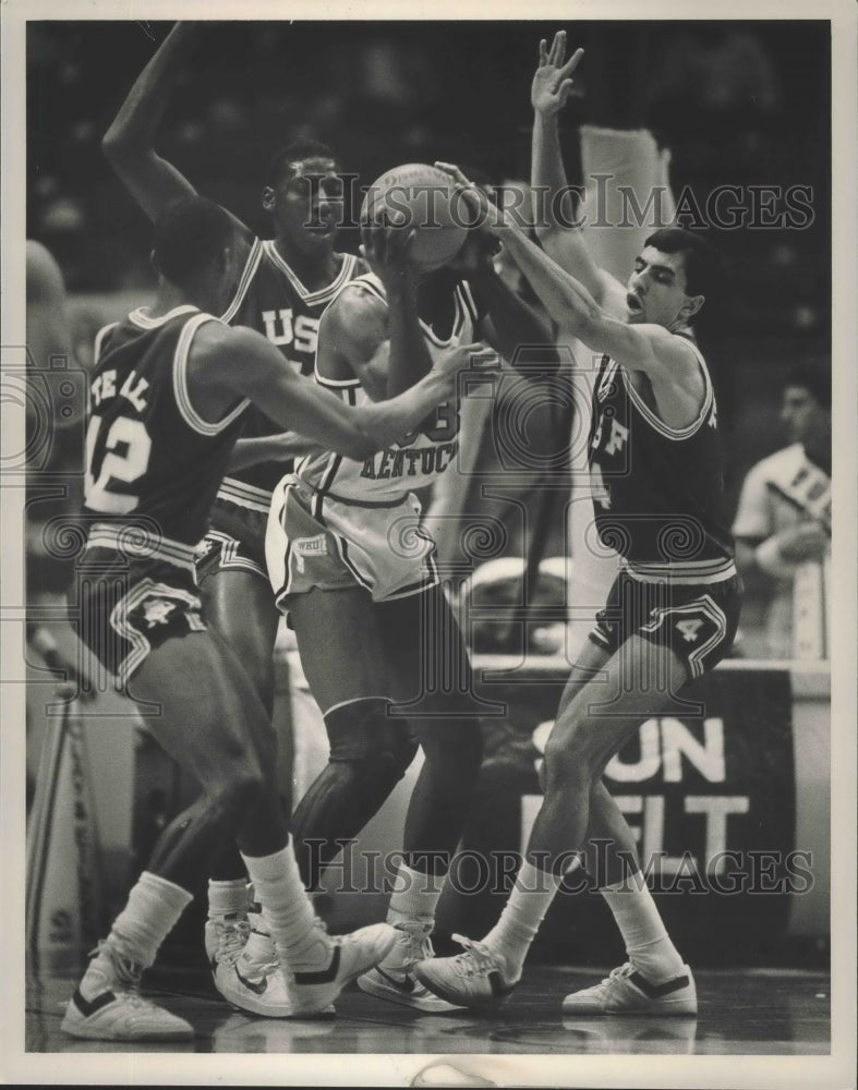 1986 Press Photo Western Kentucky And South Florida Universities In Basketball - Historic Images