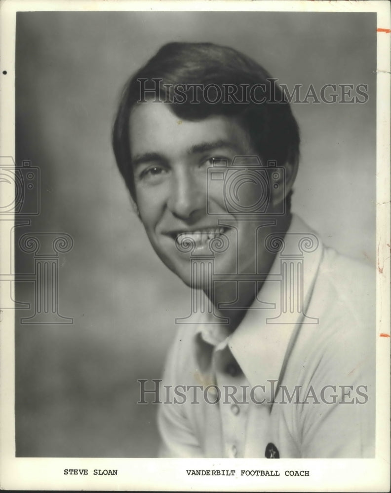 1974 Vanderbilt University Football Team Head Coach Steve Sloan - Historic Images