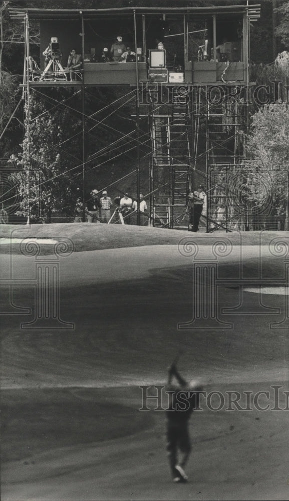 1984 Press Photo Television Tower On 18th Hole At Shoal Creek Golf Tournament- Historic Images