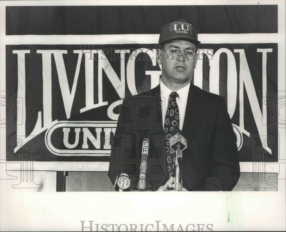 1990 Livingston University Football Coach Lloyd Sisco At Conference - Historic Images