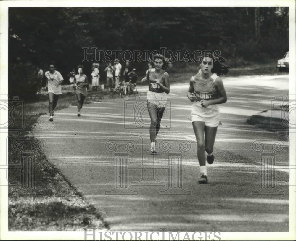 1979 Ladies' Distance Runners Compete In This Track And Field Event - Historic Images