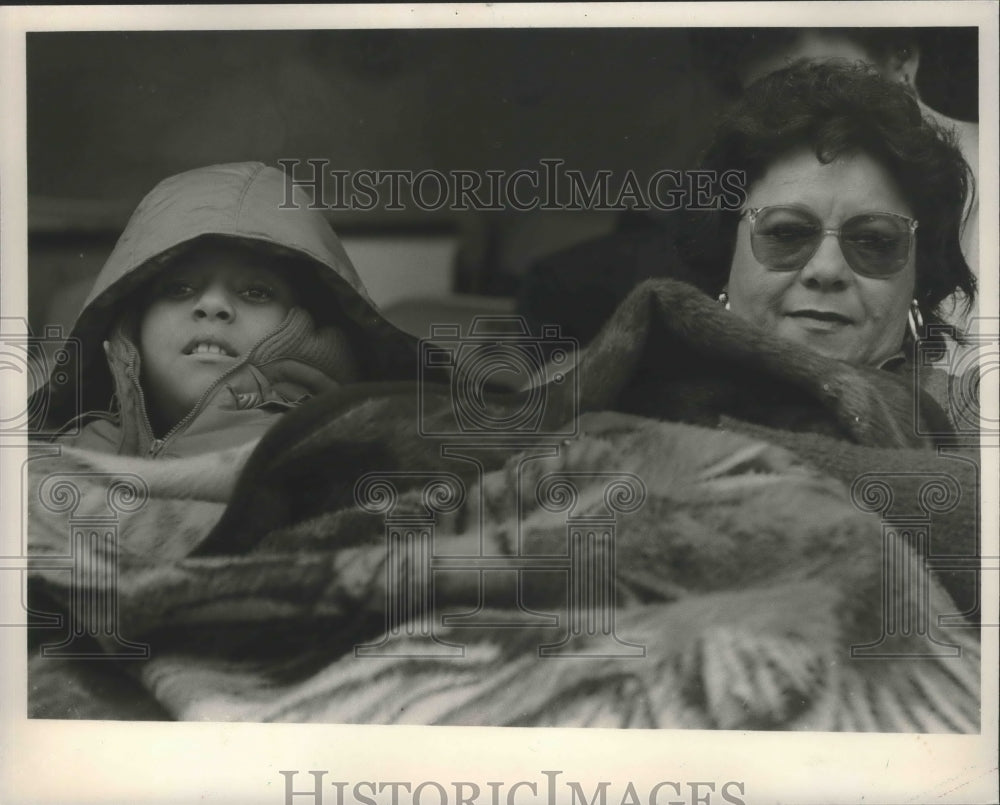 1985 Tuscumbia&#39;s Charlotte And Frances Finley At Magic City Football - Historic Images