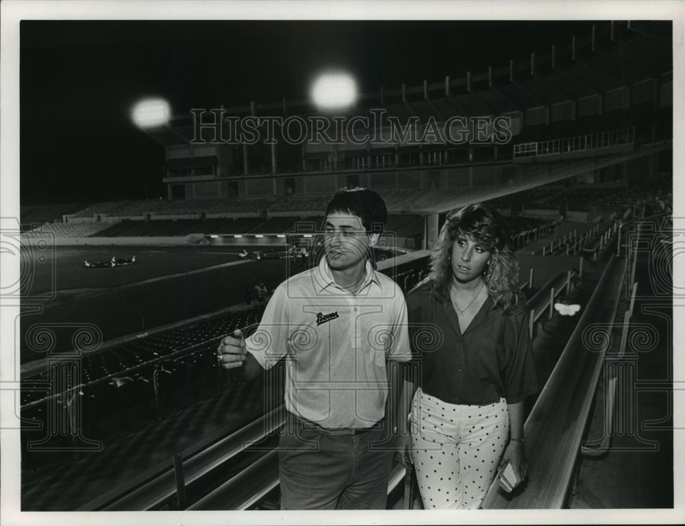 1988 Press Photo Rusty Radwin, Christine Martin View Hoover Metropolitan Stadium - Historic Images