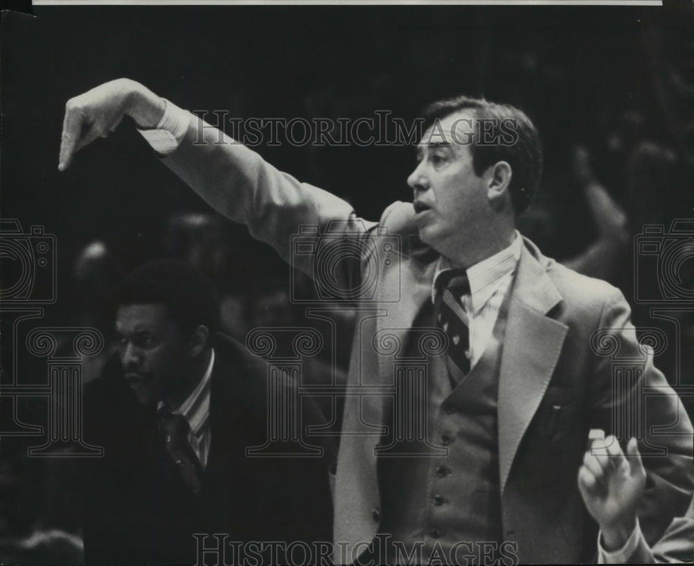 1977 Alabama Basketball Coach C. M. Newton, Sports - Historic Images