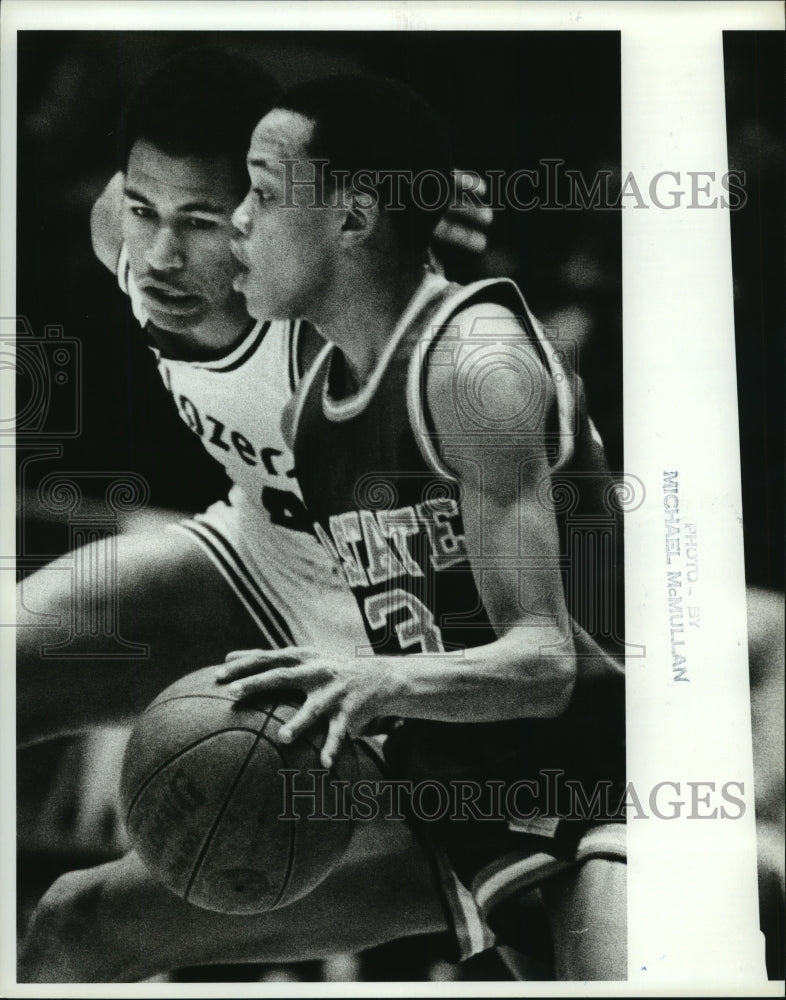 1981 Press Photo University of Alabama Birmingham Basketball Players in Game - Historic Images