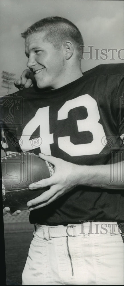 1963 Press Photo Football player Reggie Allen - abns06584- Historic Images