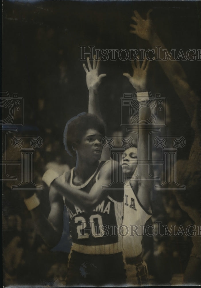 1975 Press Photo University of Alabama - Ricky Brown in Basketball Game - Historic Images