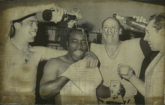 1969 Press Photo Houston Astros Players and Manager Celebrate Double Play Record - Historic Images