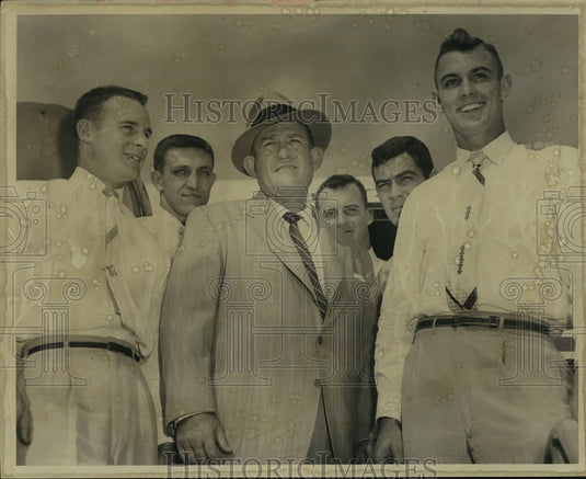 1955 Press Photo Alabama Crimson Tide Football Team Prepare for Flight- Historic Images