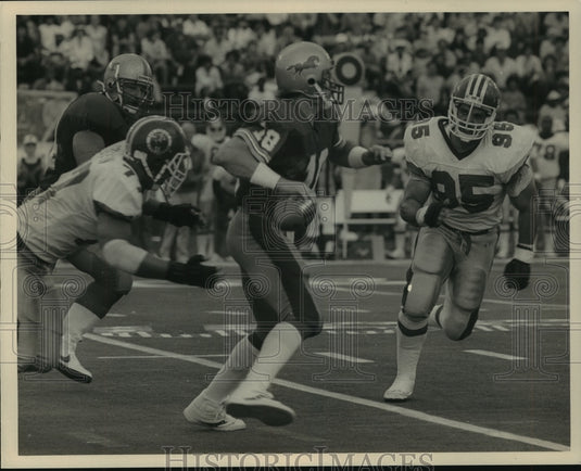 1985 Press Photo San Antonio Versus Stallions Football Game - abns07345- Historic Images
