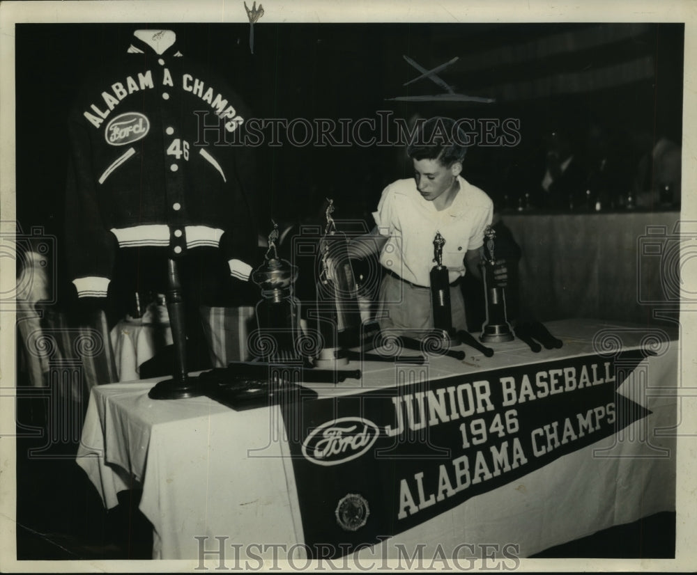 1946 Press Photo Montgomery Junior American Legion Team Batboy Jimmy Brazeil - Historic Images