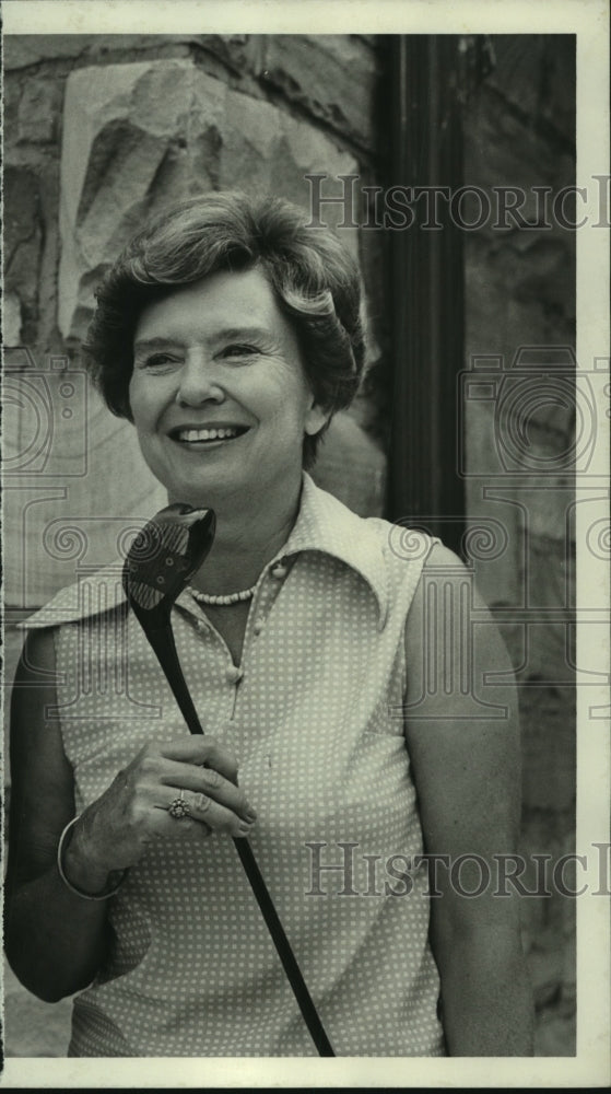 1977 Press Photo Mrs. Dudley Watkins, Birmingham golfer - abns08065 - Historic Images