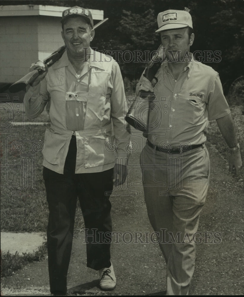 1972 Press Photo Skeet Shooters Bob Wiggins and Ben Hoff at Iron Man Open Game - Historic Images