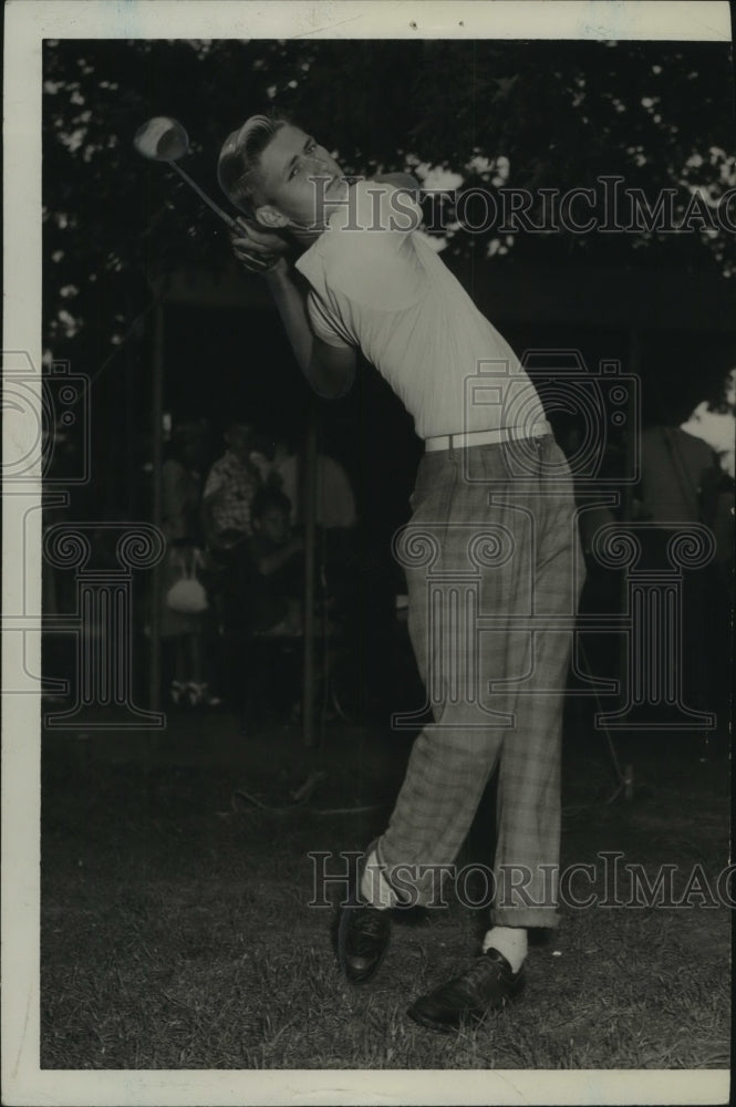 1947 Press Photo Golfer Walter Woods Jr., Sports - abns08350 - Historic Images