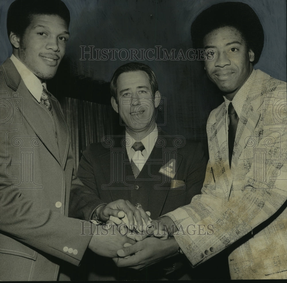 1976 Coach C. M. Newton and Leon Douglas receive honors from Other - Historic Images