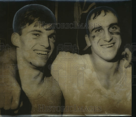 1969 Press Photo Bernie Wall and Lynn Moore of the Army win at Sports Game- Historic Images