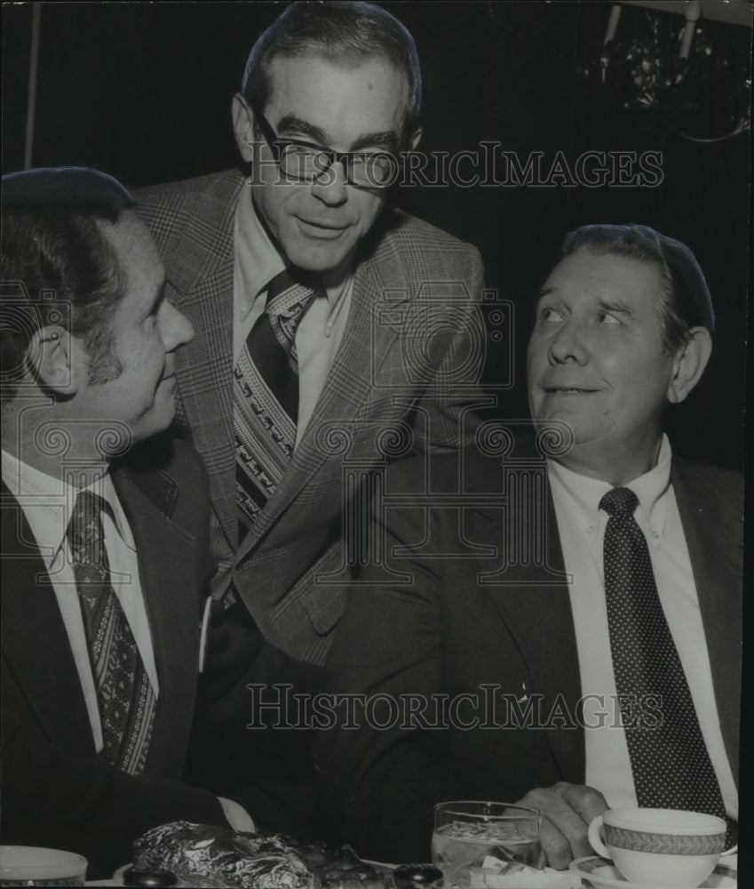 1972 Press Photo Auburn Ralph Jordan with John Hughes and Ed Bagley - Historic Images