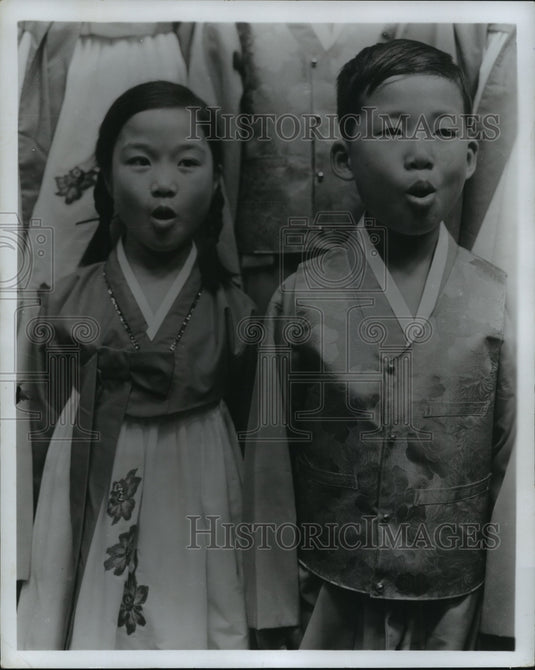 1968 Press Photo Choir Performers at Birmingham's Festival of Sacred Music - Historic Images
