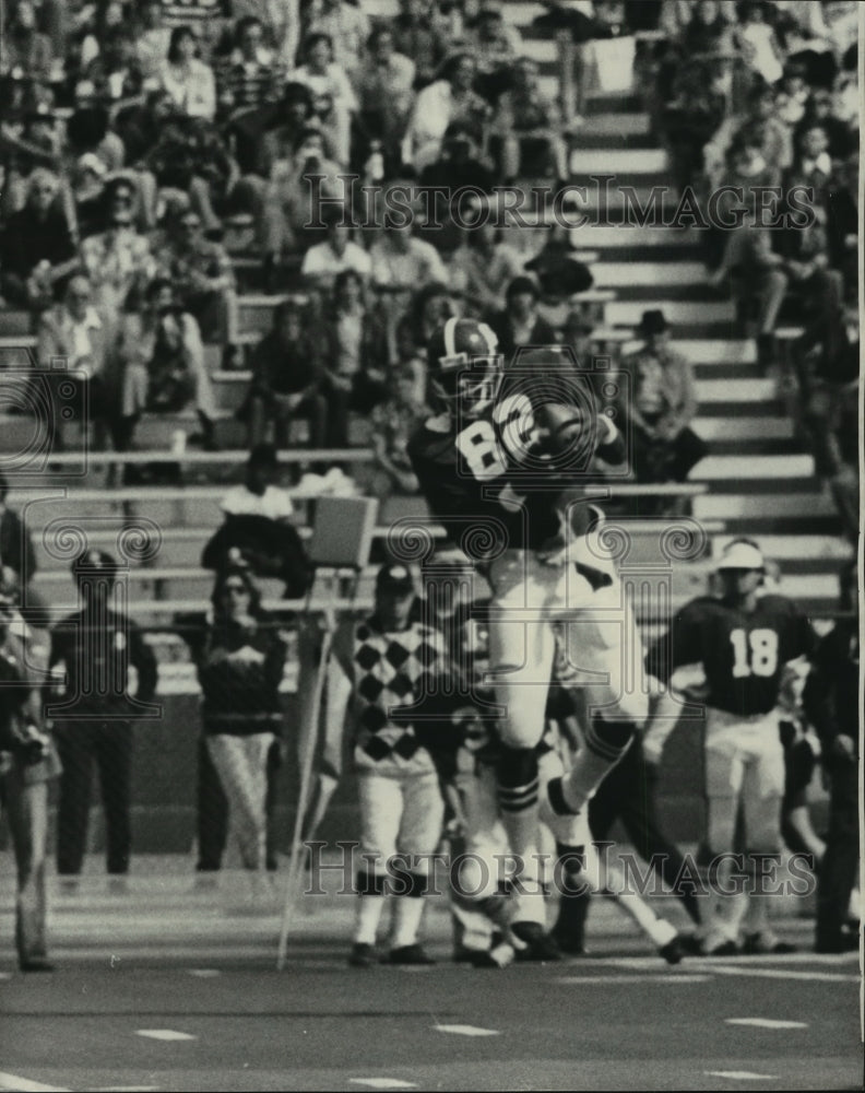 1976 Press Photo American Christian Academy Number 82 Gets Touchdown By Pass - Historic Images