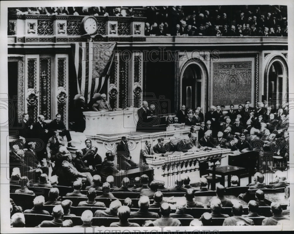 1917 Press Photo President Woodrow Wilson Addresses Congress Pre-World War I - Historic Images