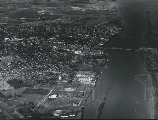 1966 Press Photo Alabama-Huntsville-Air view of Gold Coast and bridge.-Historic Images