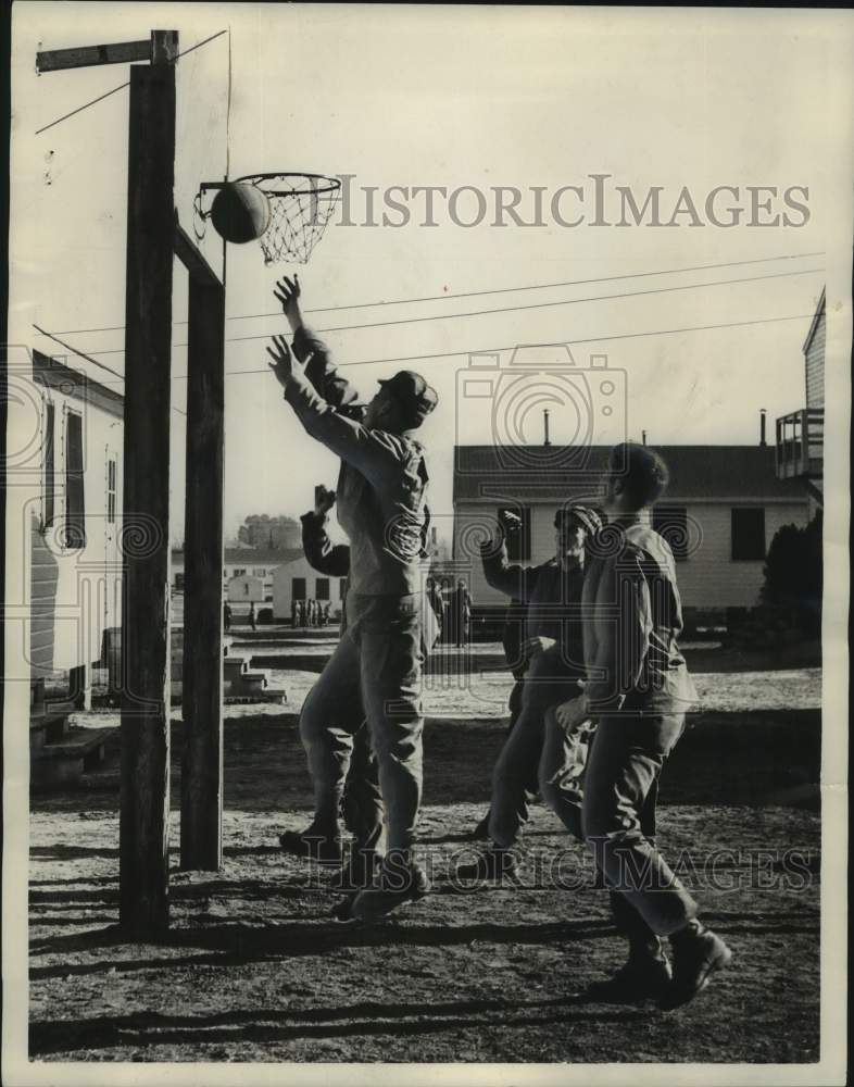 1950 Press Photo Soldiers Playing Basketball at Camp Rucker in Alabama - Historic Images