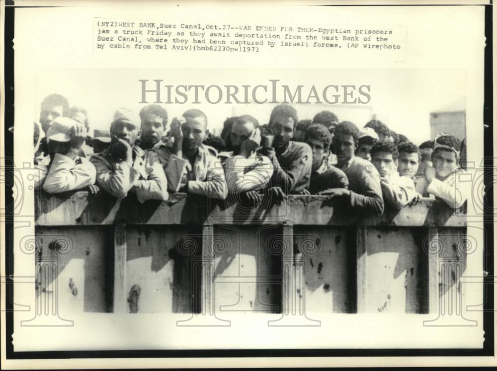 1973 Press Photo Egyptian Prisoners in Israeli Truck in West Bank at Suez Canal - Historic Images