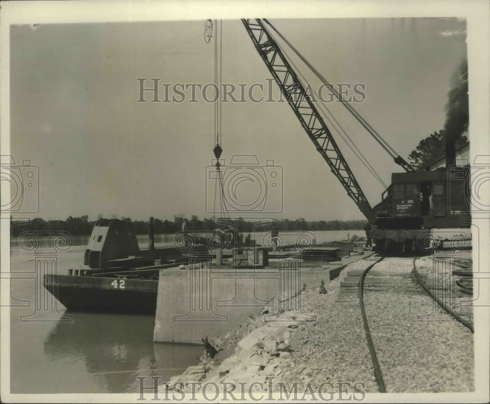 1943 Press Photo The Port of Florence, Alabama - Historic Images
